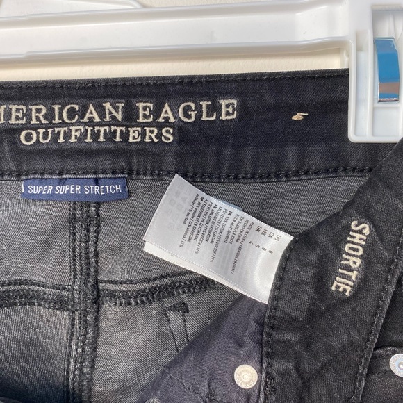 Shorts - Picture 3 of 3